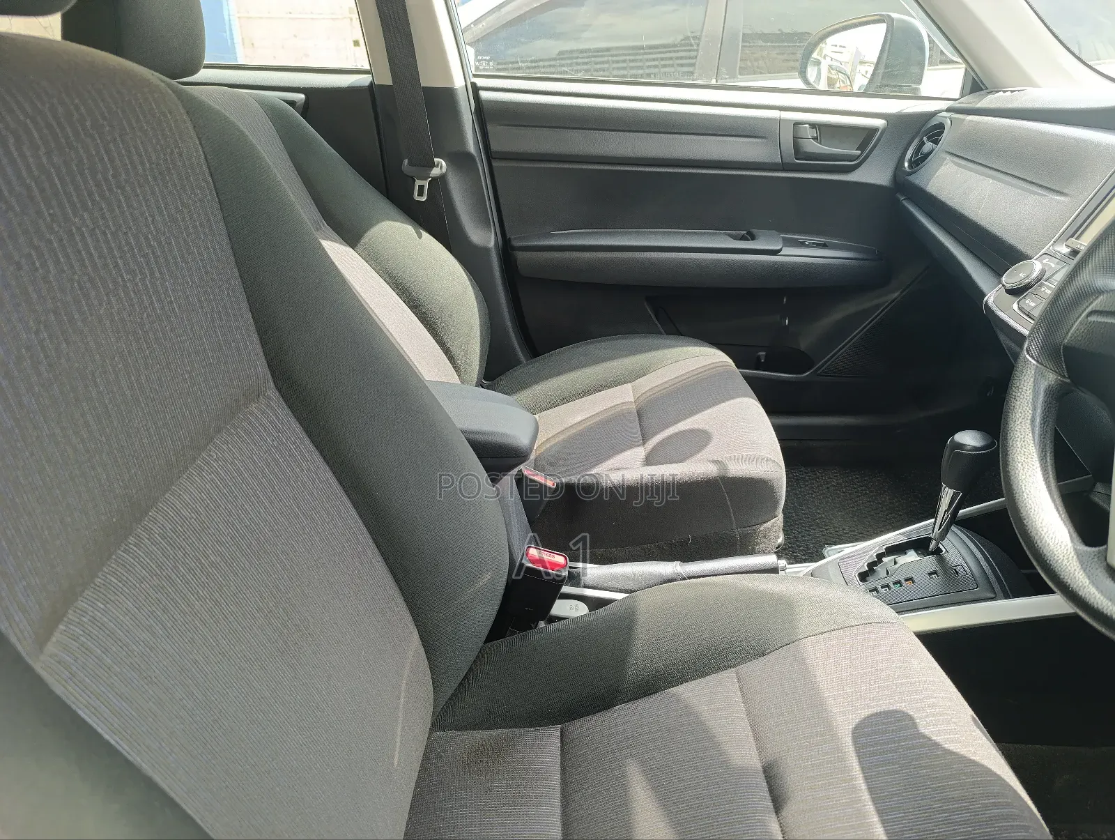 Toyota Corolla Fielder 1.5 Hybrid FWD 2018 Blue