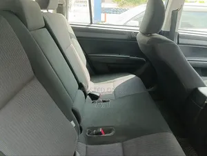 Toyota Corolla Fielder 1.5 Hybrid FWD 2018 Blue