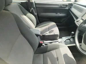 Toyota Corolla Fielder 1.5 Hybrid FWD 2018 Blue