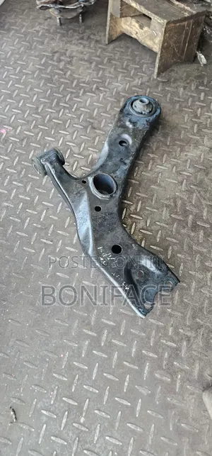 Toyota Vanguard Arms Ex Japan