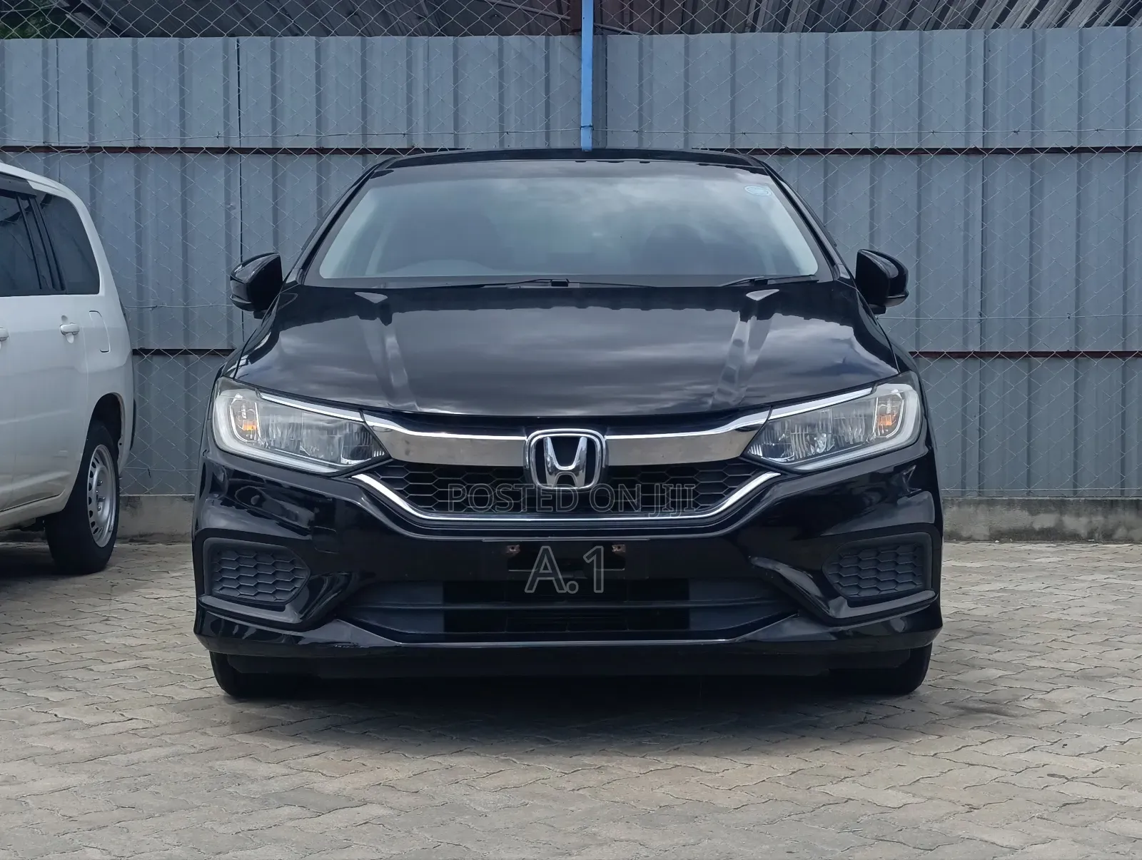 Honda Grace 1.5 Petrol FWD 2018 Matt Black