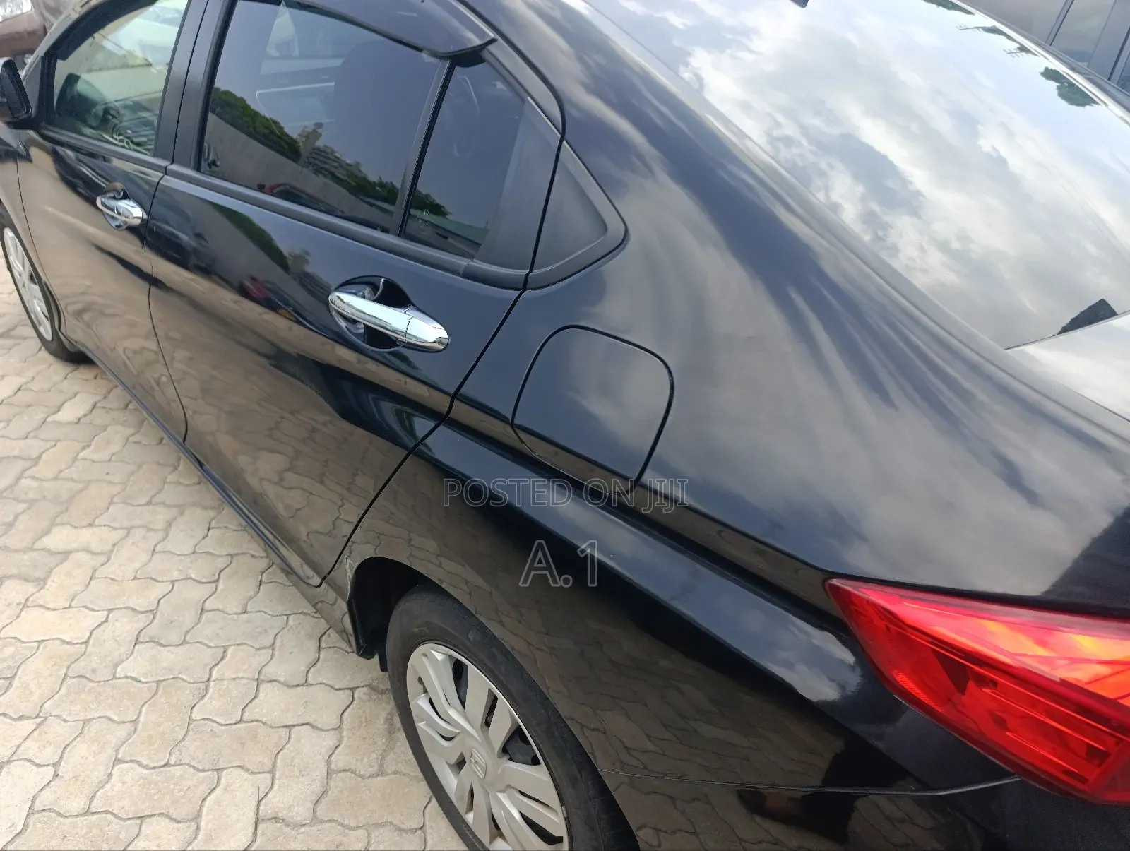 Honda Grace 1.5 Petrol FWD 2018 Matt Black
