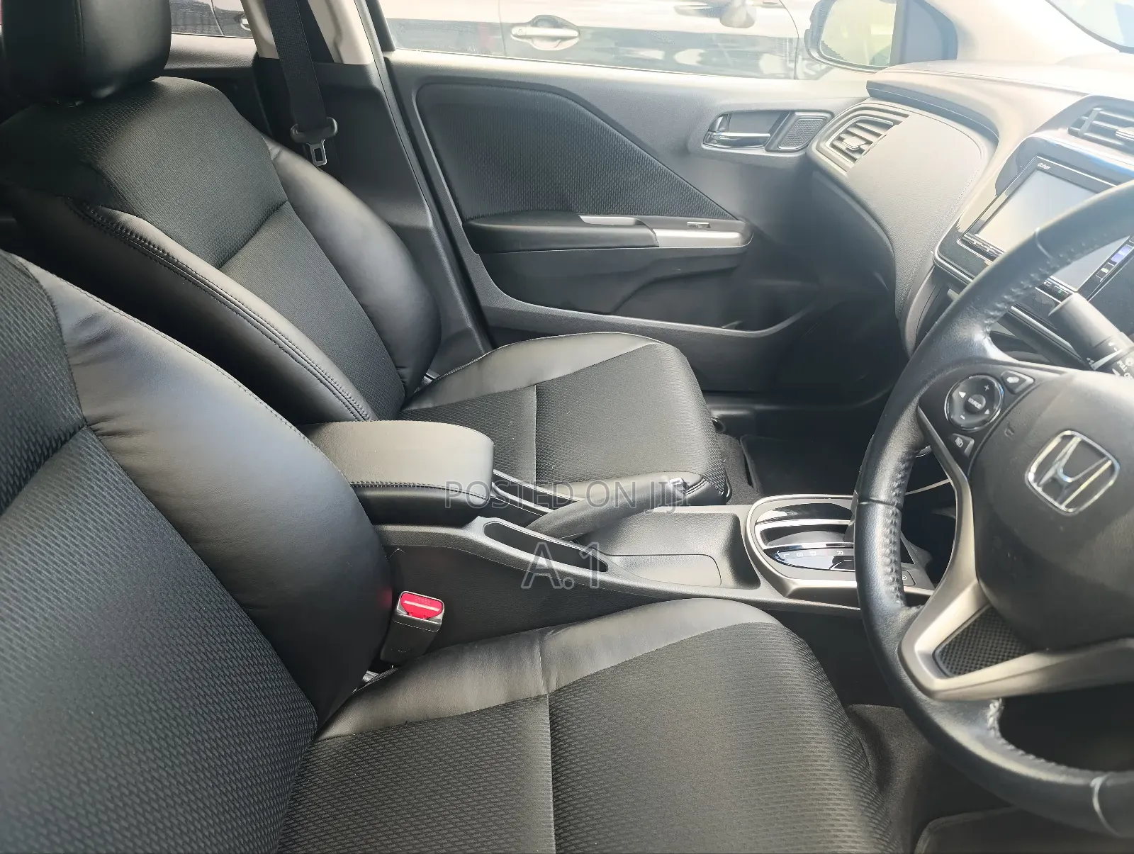 Honda Grace 1.5 Petrol FWD 2018 Matt Black