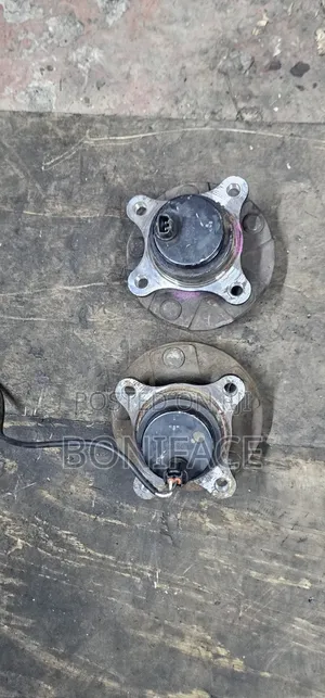 Toyota Crown Front Hubs on Sale