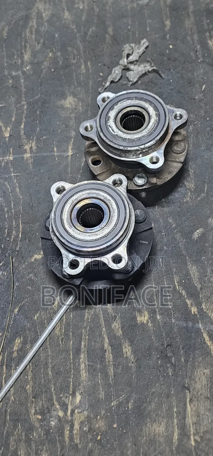 Toyota Auris Front Hubs Very Clean