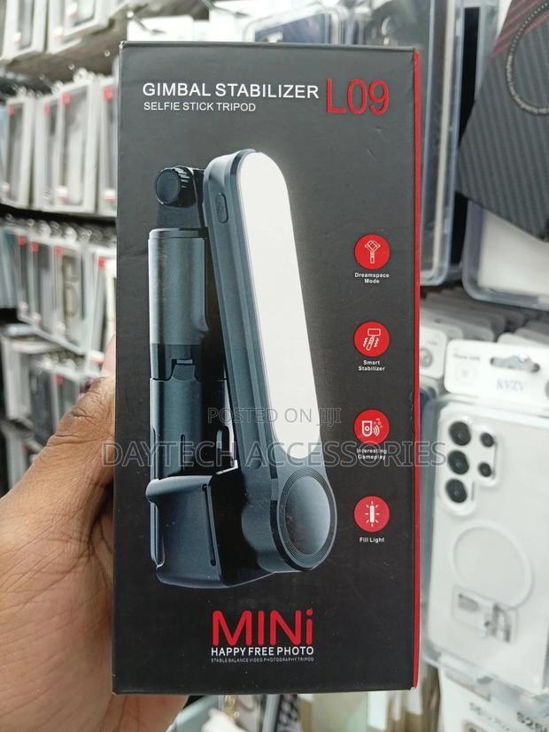 The L09 Mini Gimbal Stabilizer With Selfie Stick Tripod. - thumbnail 2