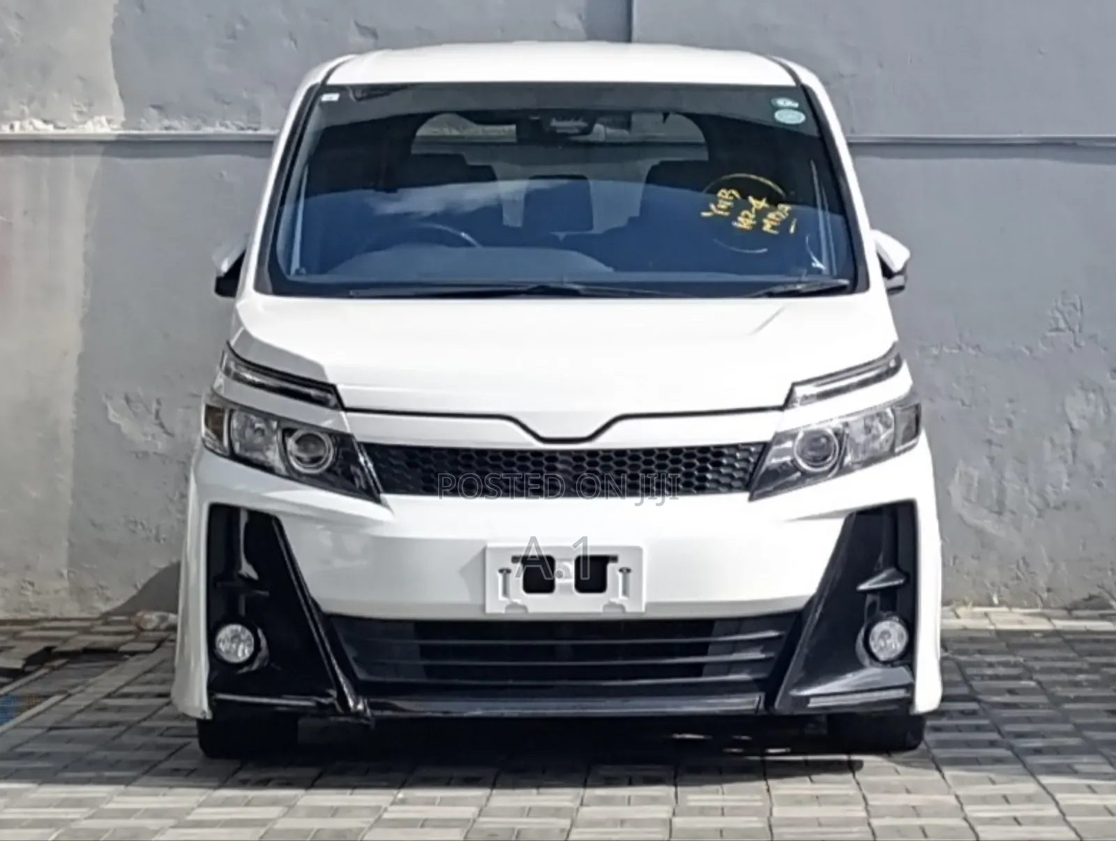 Toyota Voxy 2019 Pearl