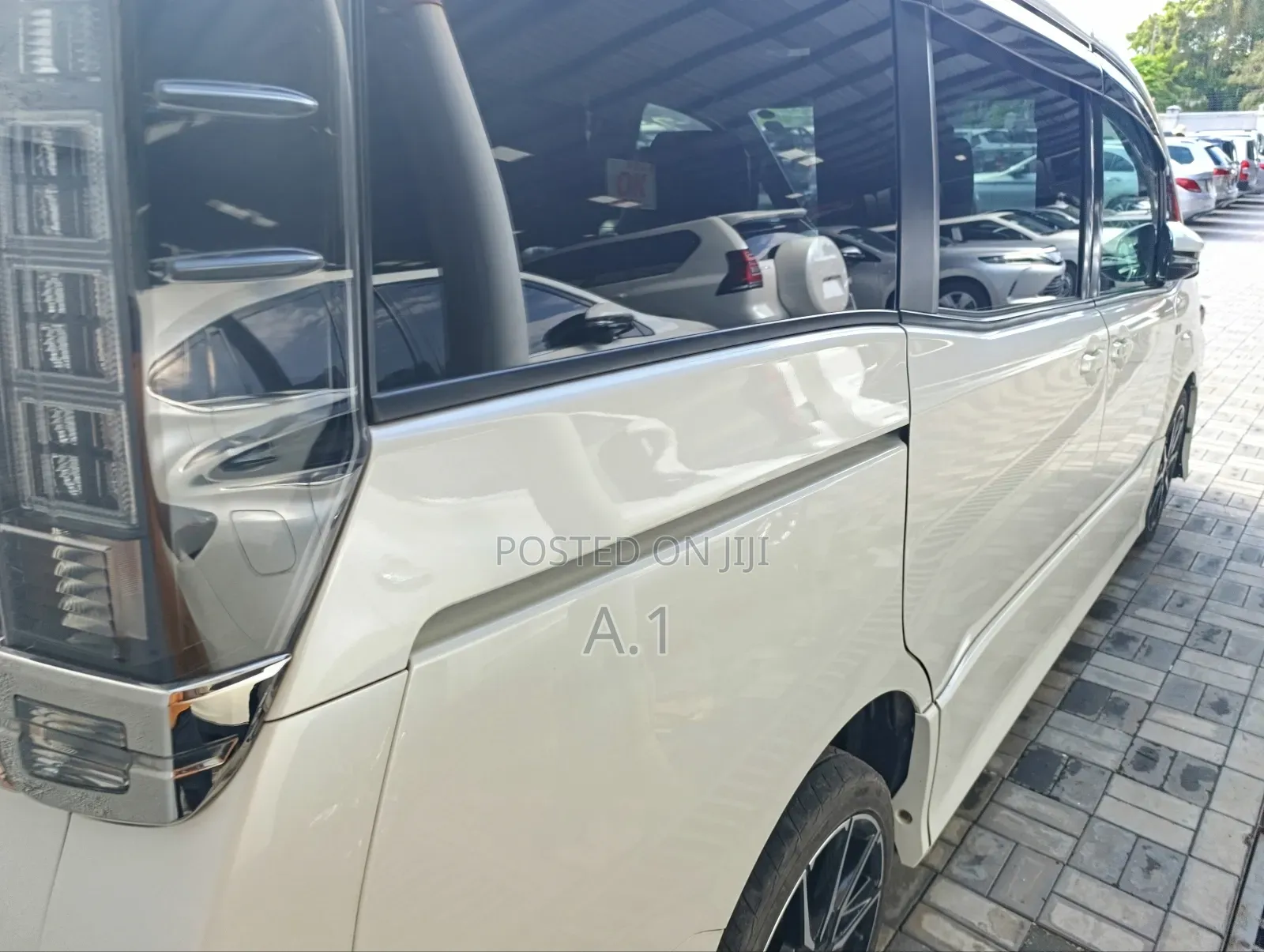 Toyota Voxy 2019 Pearl