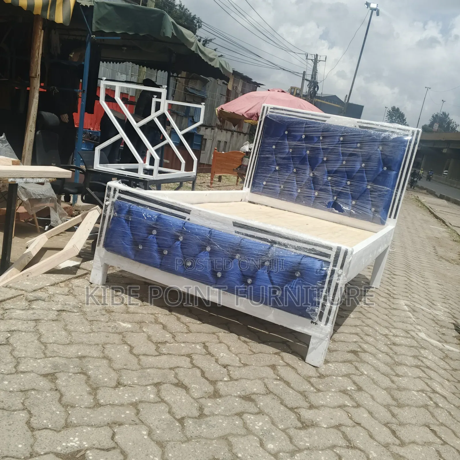 Mocket/ Chester Bed Available