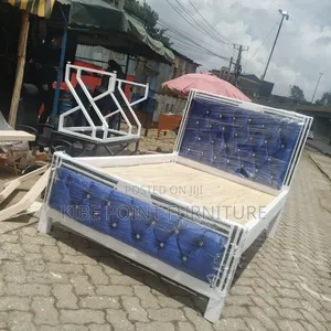 Hardwood 4by6 Chester Bed Available