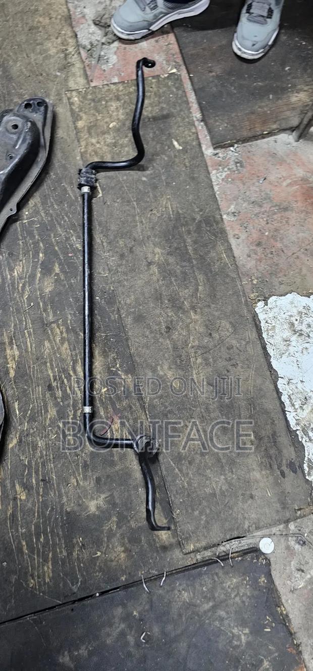 Nissan Stabilizer Bar Very Stable - main view
