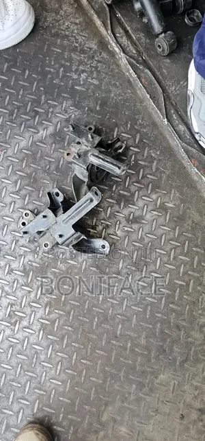Suzuki Wagon R Gearbox Mounting on Sale