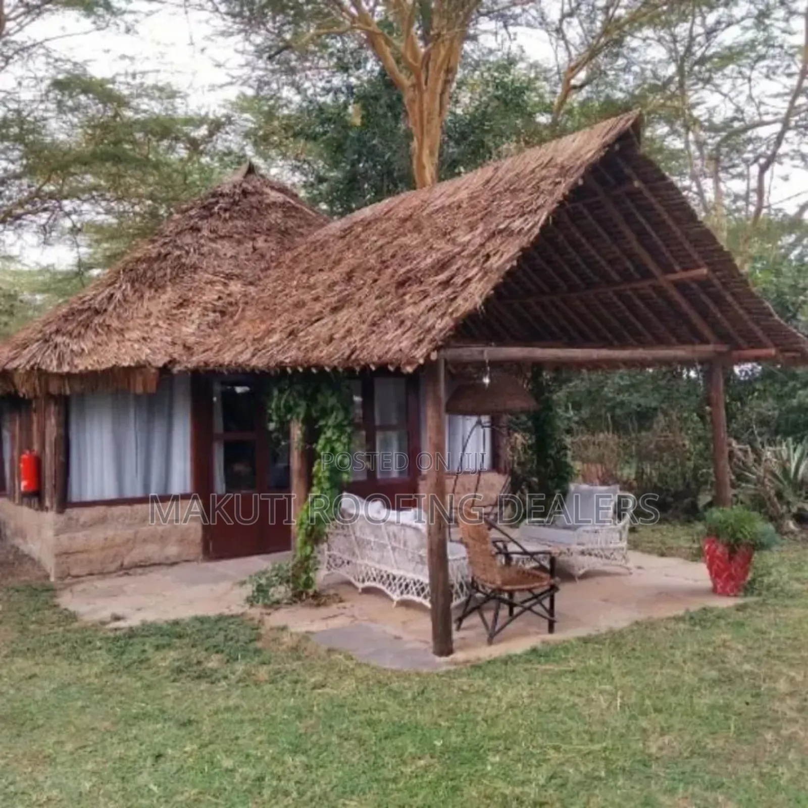 Leaking Makuti Roof Repairs Experts