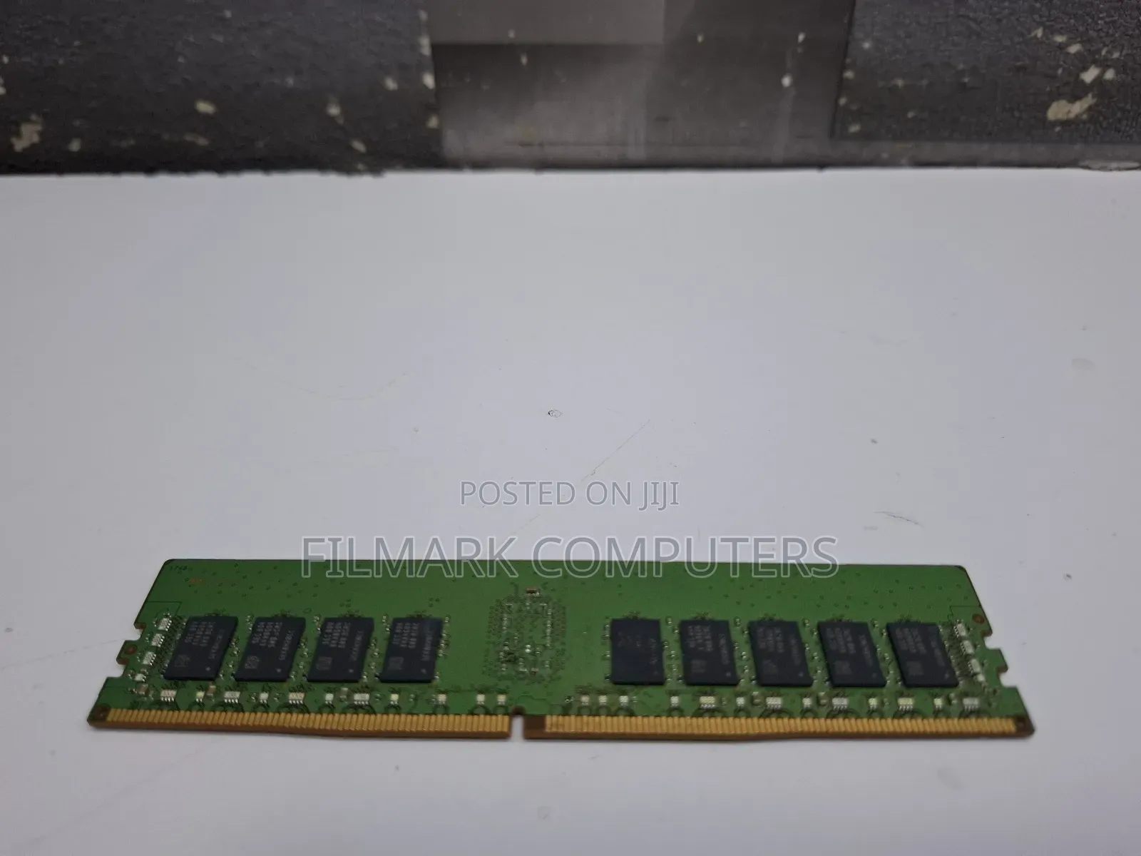 Samsung 16gb 1rx4 Pc4-2400t-rc1-11-dc0 Server Memory