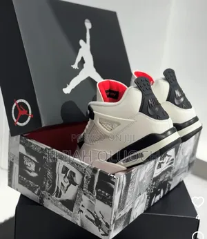 Air Jordan 4 “Flight Club “😎

Quality Leather
