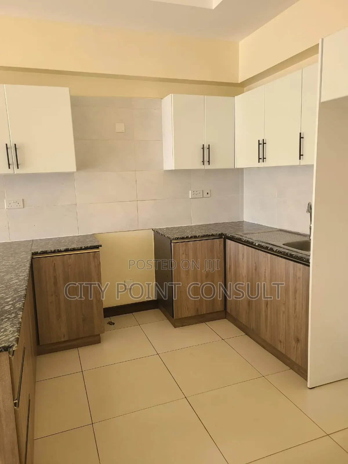 1bdrm Condo in Silverstone, Hurlingham for sale