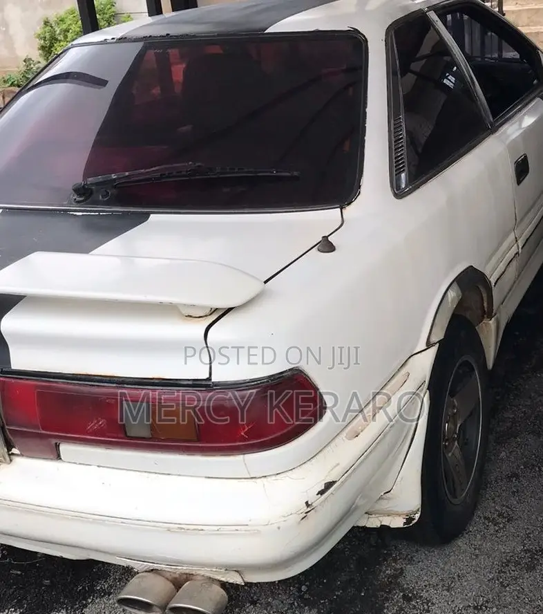Toyota Corolla Sedan 1990 White