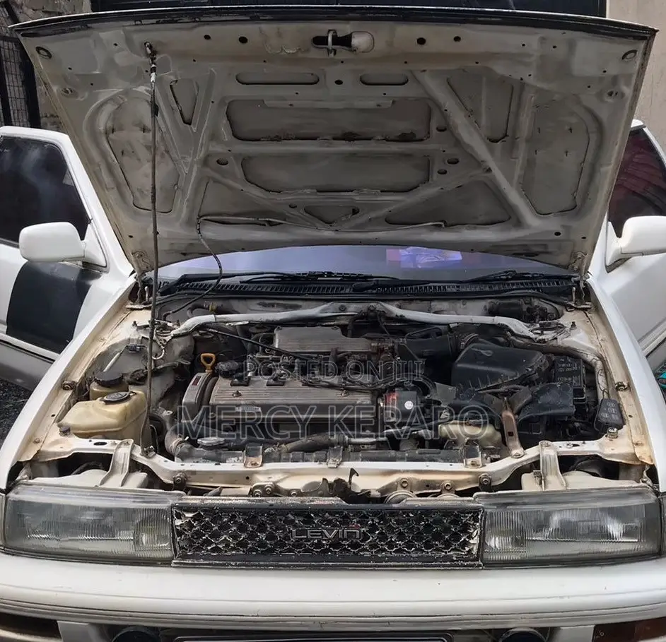 Toyota Corolla Sedan 1990 White
