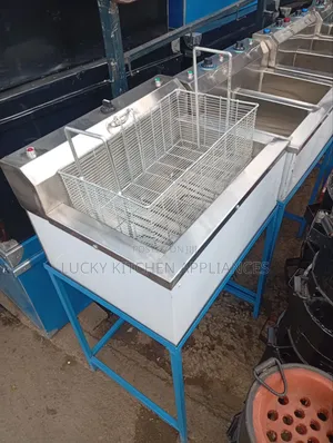 Heavy Gauge Stainless Steel Deep Fish/Madazi Fryer.