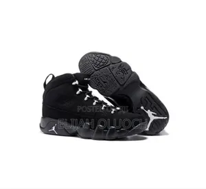 Jordan 9 Retro White Black 🔥🔥🐾

Quality 🫰🏿

Size 40-45