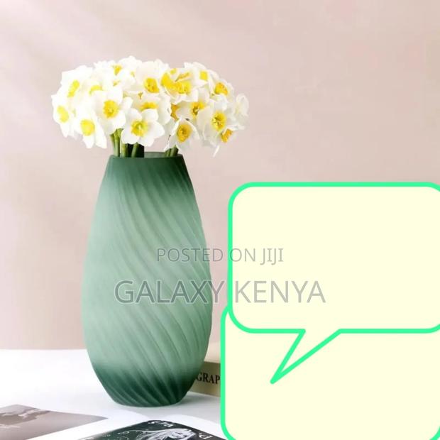 Nordic Glass Flower Vase - thumbnail 6