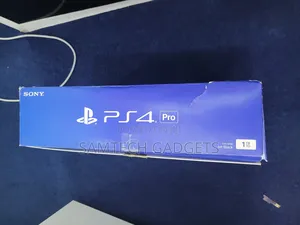 Playstation 4 Pro 1 Tb Used Console – 2 Dualshock Controllers
