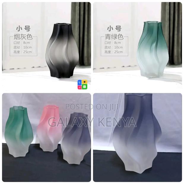 Medium Nordic Glass Flower Vase