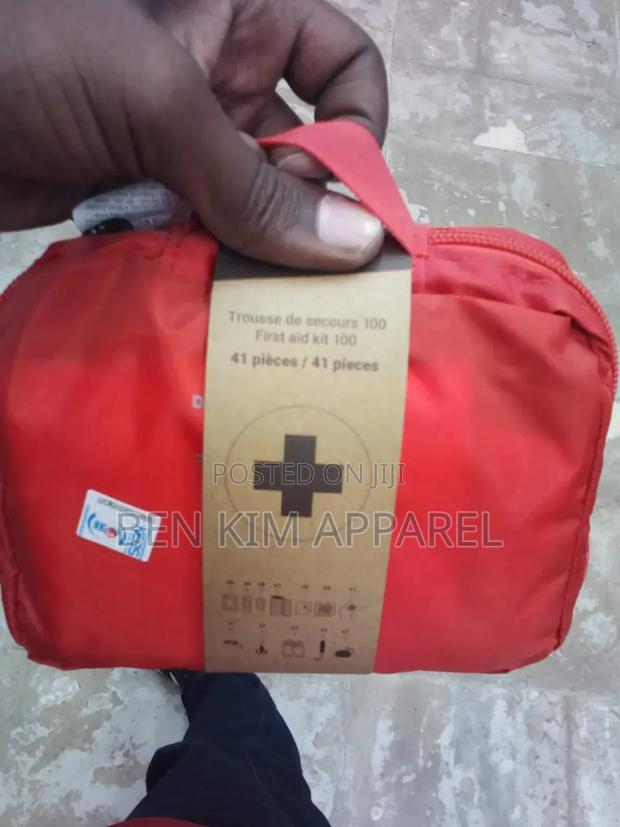 Basics 41 PCS First Aid Kit, Bandages and Small Treatment Wounds - thumbnail 6