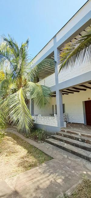 Furnished 2bdrm Apartment in Diani South Coast for sale - thumbnail 2