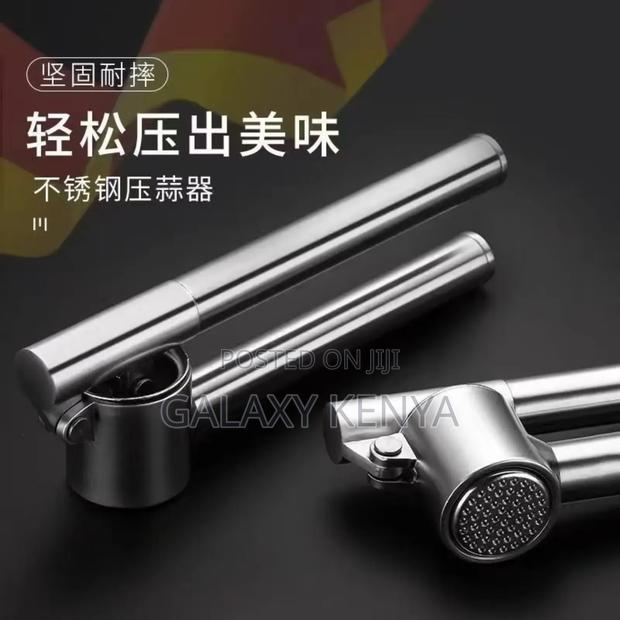 Stainless Steel Garlic Crusher - thumbnail 7