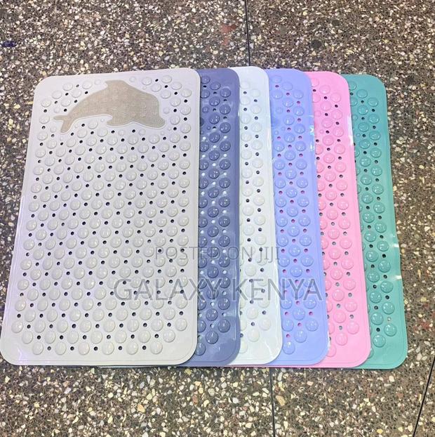Anti-Slip Bathroom Mat - thumbnail 2