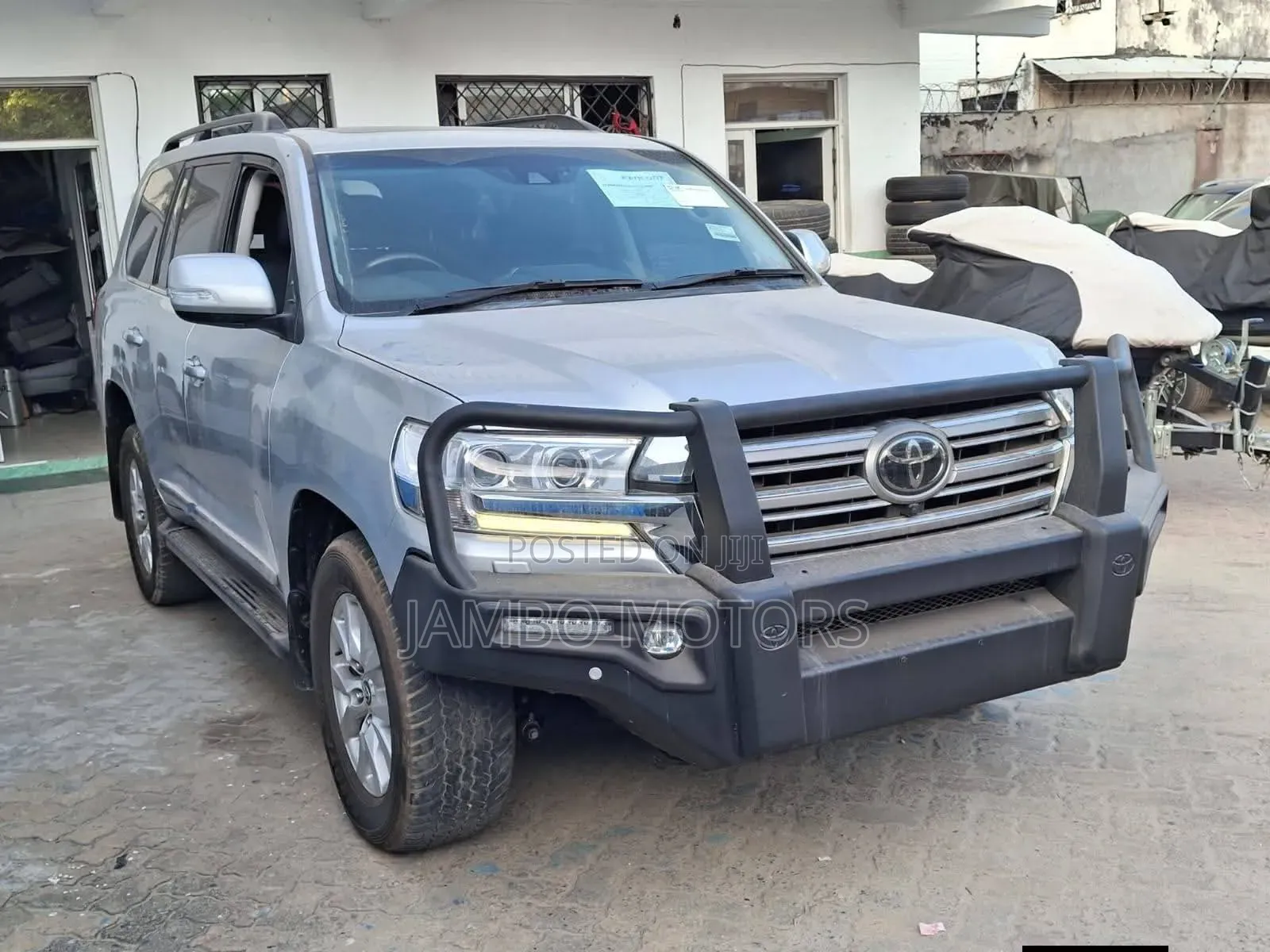 Toyota Land Cruiser 4.5 V8 TD 2020 Silver