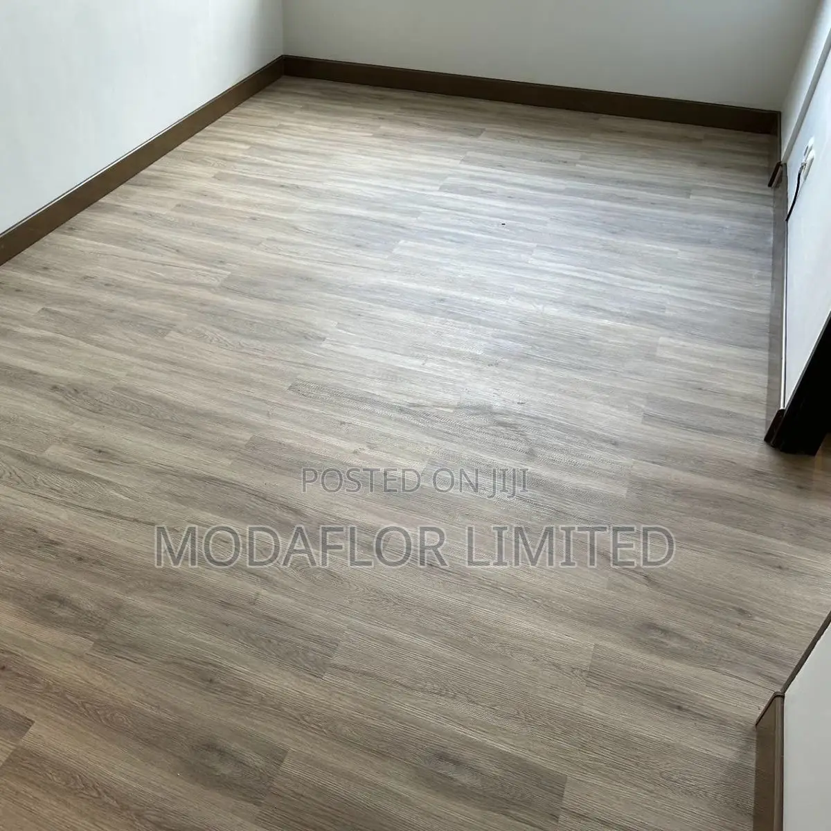 Scratch-Resistant SPC Flooring – Wooden Floor Tiles