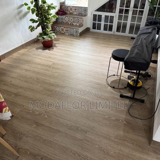 Waterproof Wooden SPC Flooring – Affordable Rates