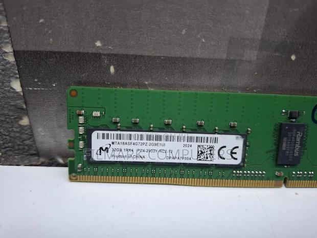 Micron 32gb 1rx4 Pc4-2933y-rc2-12 Server Ram - thumbnail 5