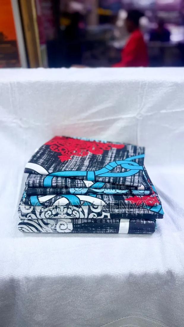 Both Printed Bedsheets , 4 Pillowcases (6×7 Feets) - thumbnail 9