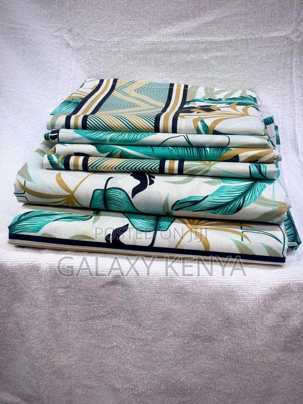 Both Printed Bedsheets , 4 Pillowcases (6×7 Feets) - thumbnail 15