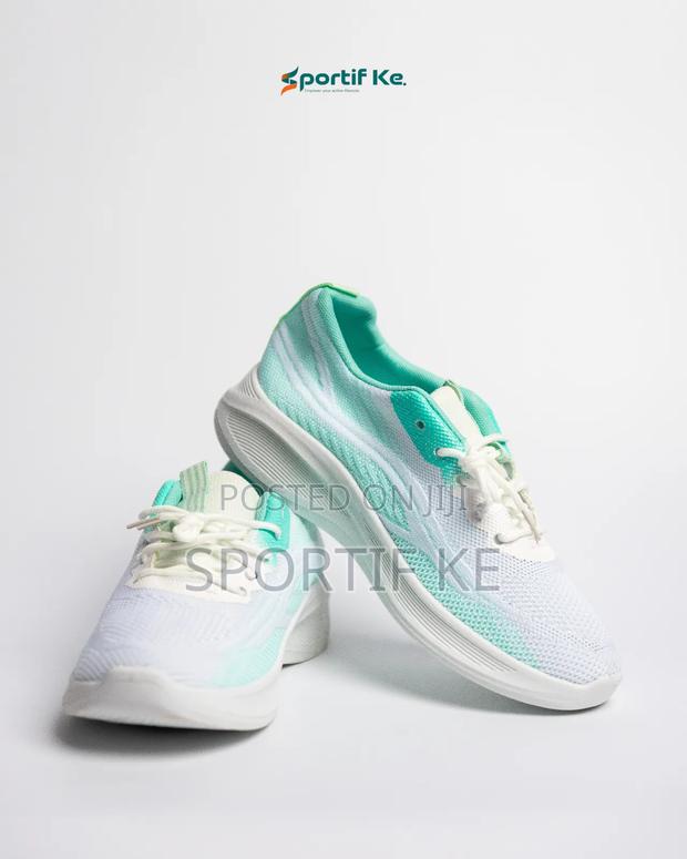 Women's Lightweight Mesh Casual Sneakers - thumbnail 3