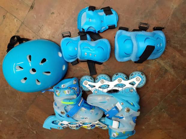 Boys/Girls Roller Skates Set