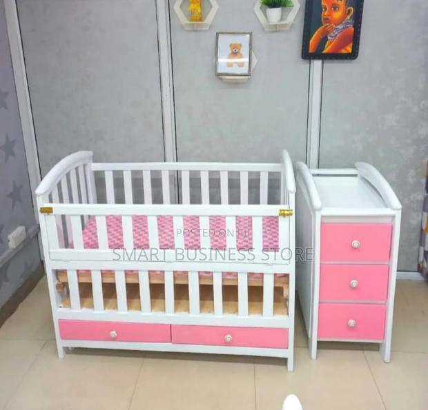 Deluxe Baby Cot - main view