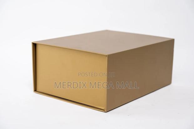 Golden Gift Box - thumbnail 3