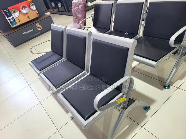 Black Waiting Bench - main view