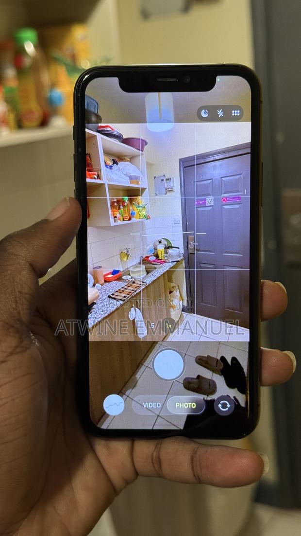 Apple iPhone 11 Pro 256 GB Gray - thumbnail 3