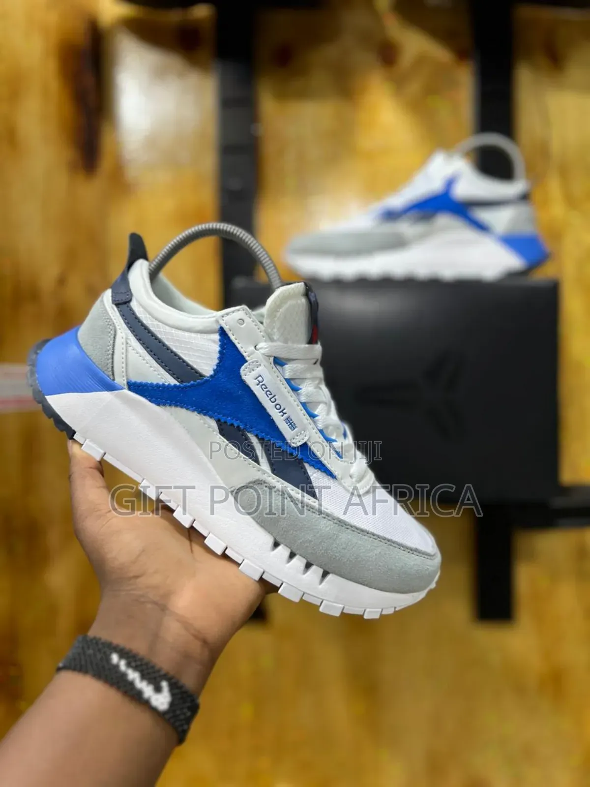 Reebok  Sneakers