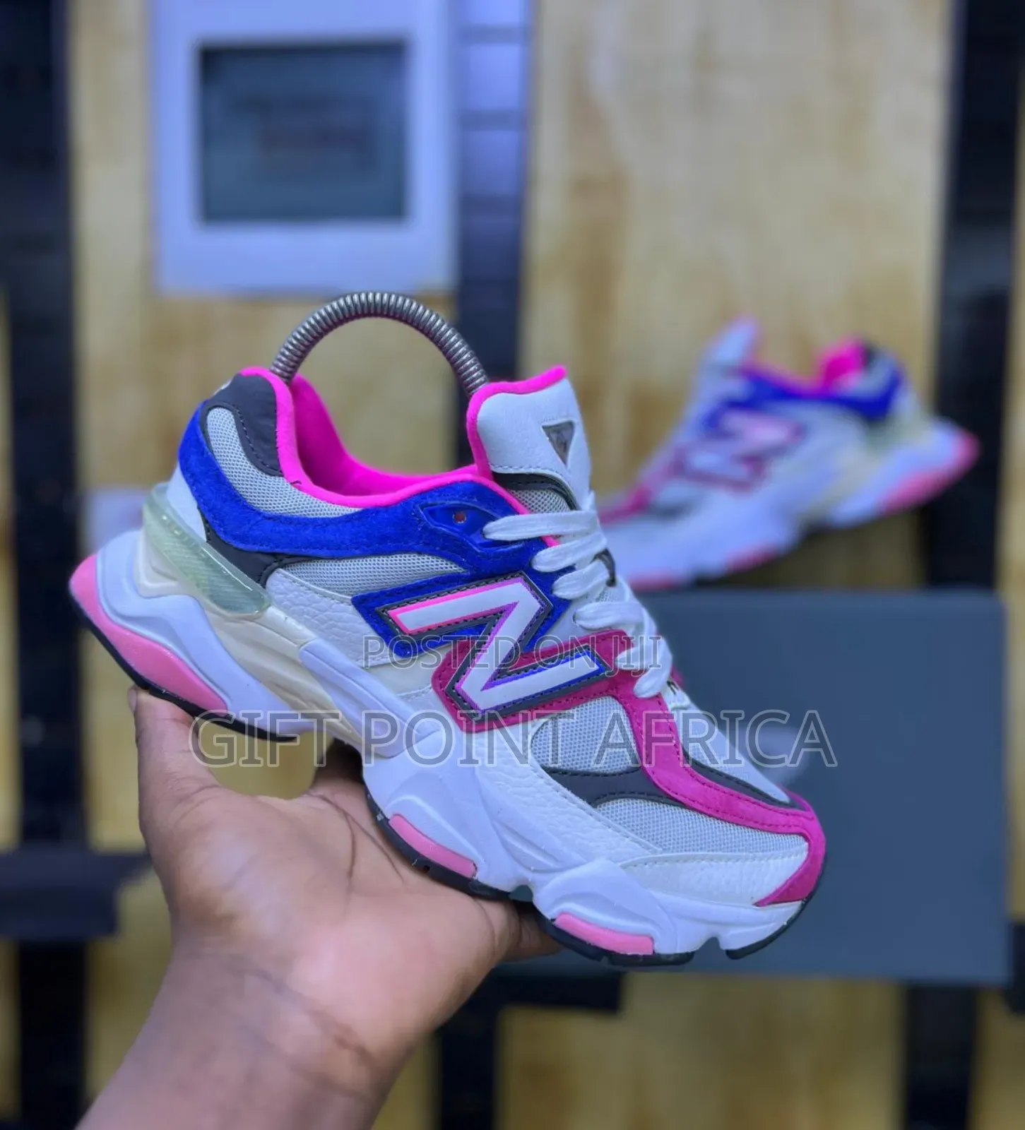 *New Balance 9060*Ladies Sneakers