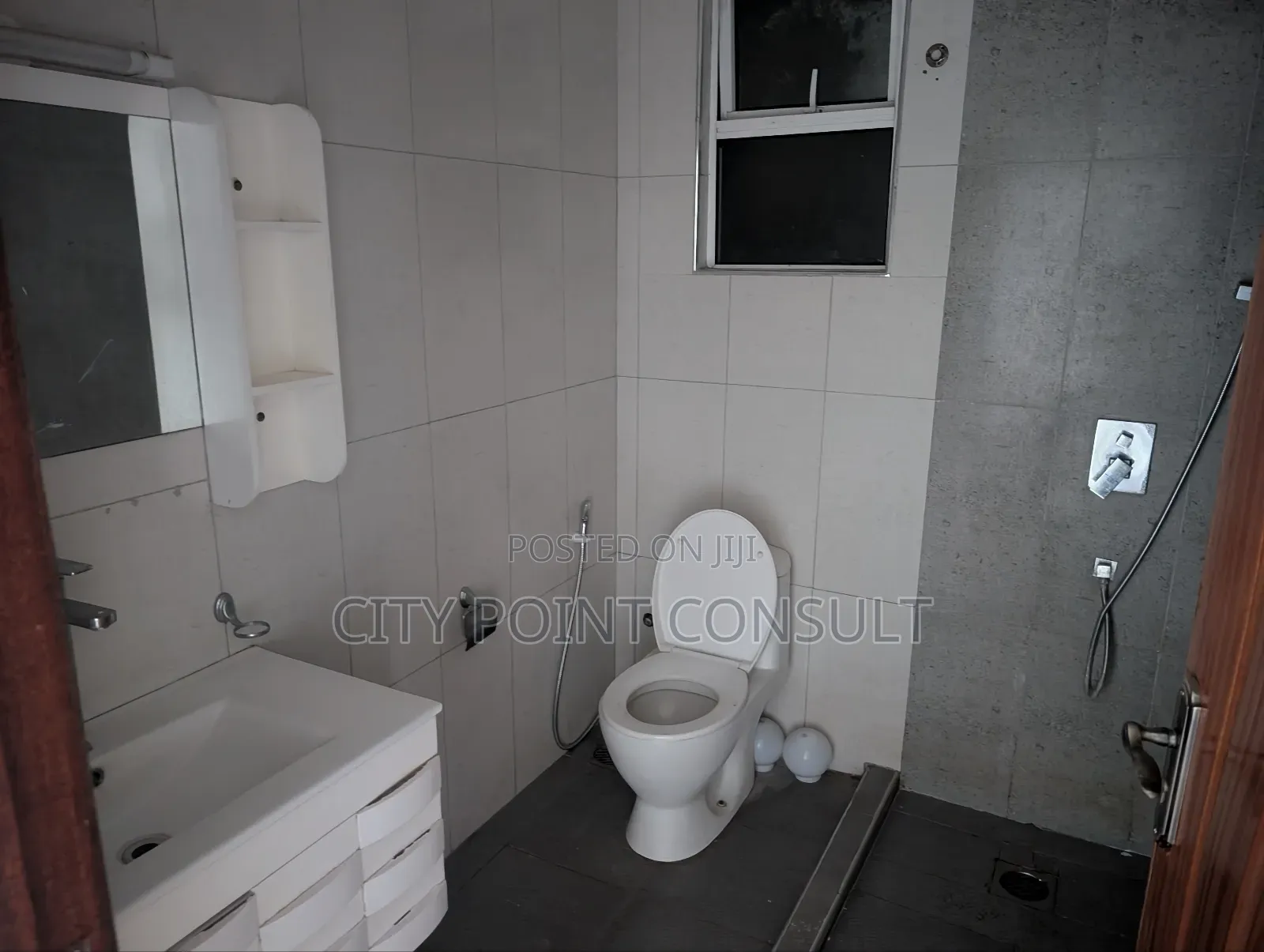 3bdrm Apartment in Muthaiga Square for rent