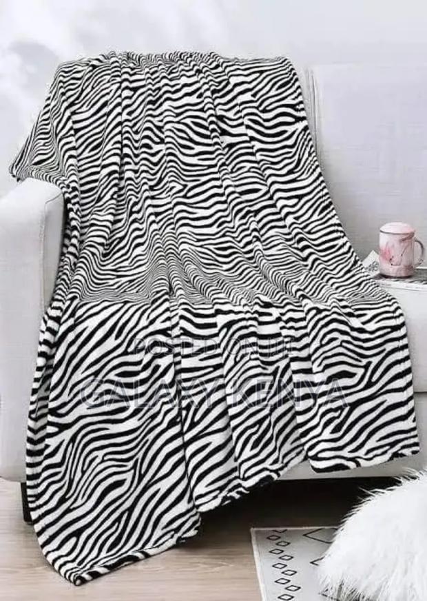 Coral Fleece Throw Blankets - thumbnail 4