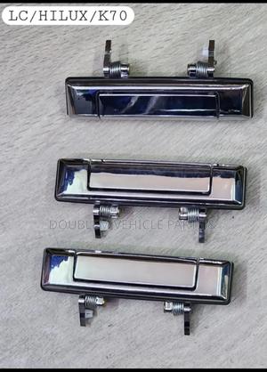 Outer Door Handle Toyota Hilux, K70,Landcruiser Lcsilver/Chrome Shiny