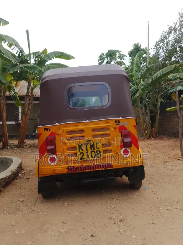 Bajaj RE 2022 Yellow - thumbnail 6