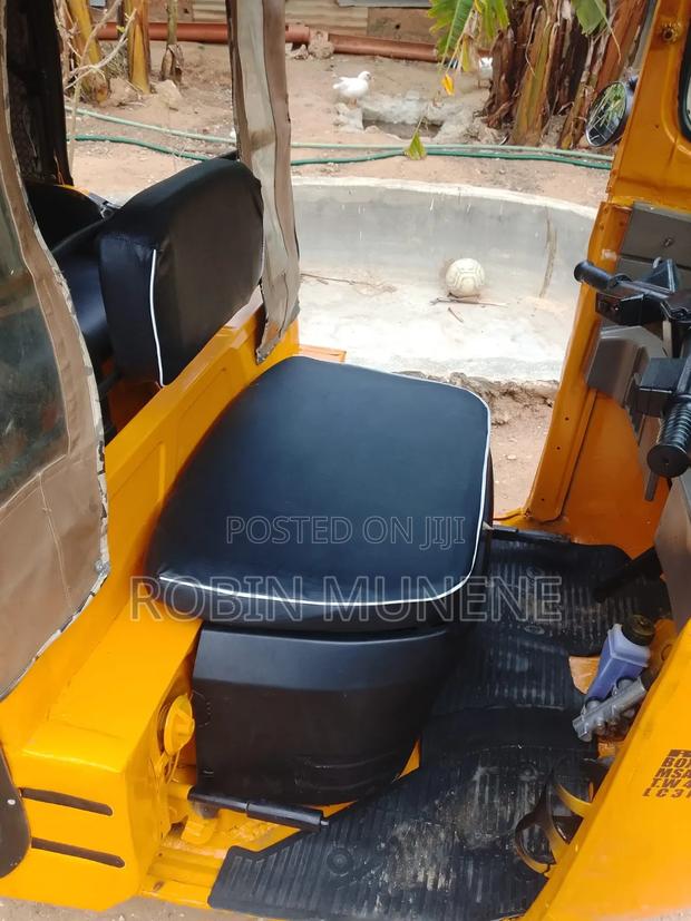 Bajaj RE 2022 Yellow - thumbnail 9